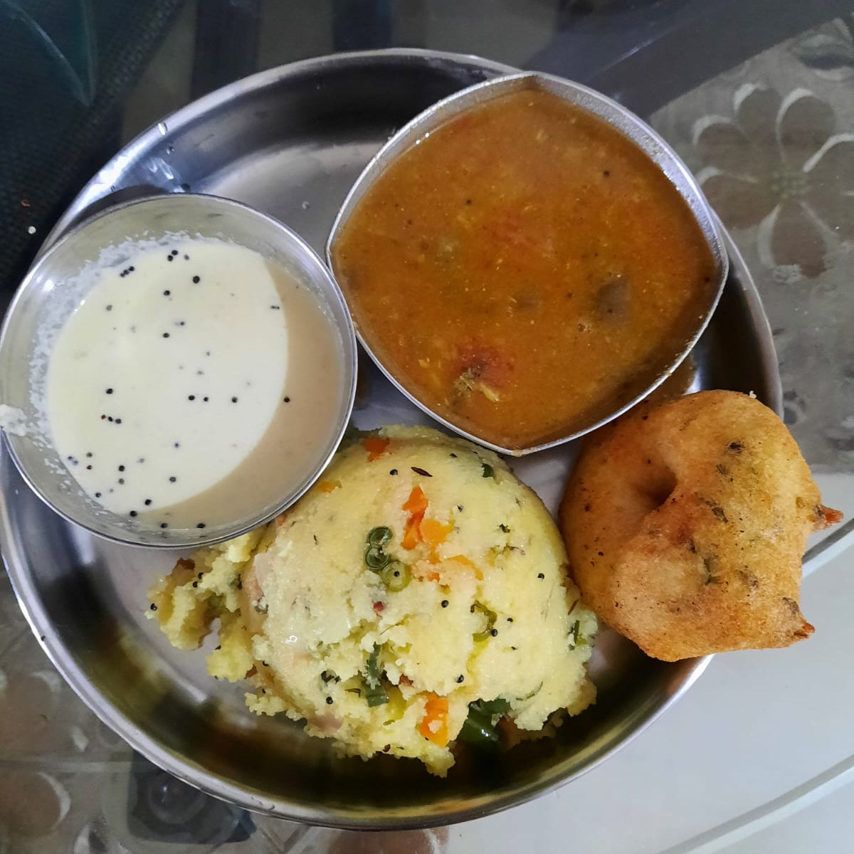 Uddin Vada Upma Sambhar Breakfast Plate