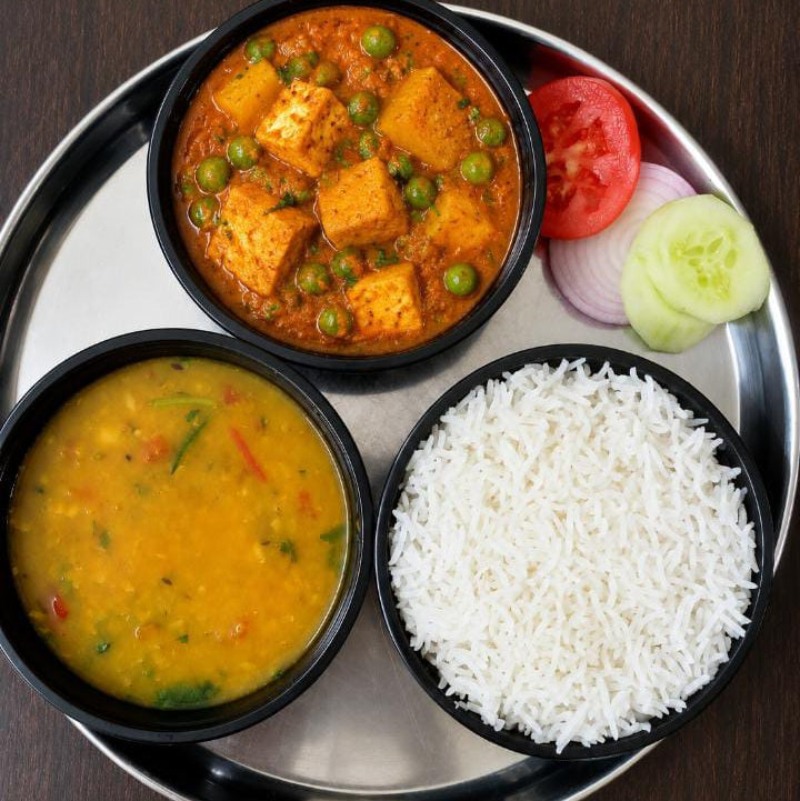Aloo Matar Paneer, Roti & Dal Thali