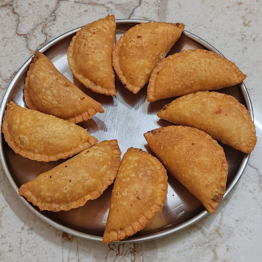Khova Gujiya