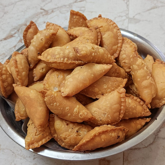 Khova Gujiya