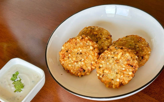 Sabudana Vada & Curd and chutney Dip [ Pack of 4]